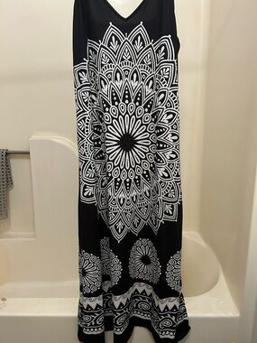 Black & White Mandala Maxi Dress - V-Neck